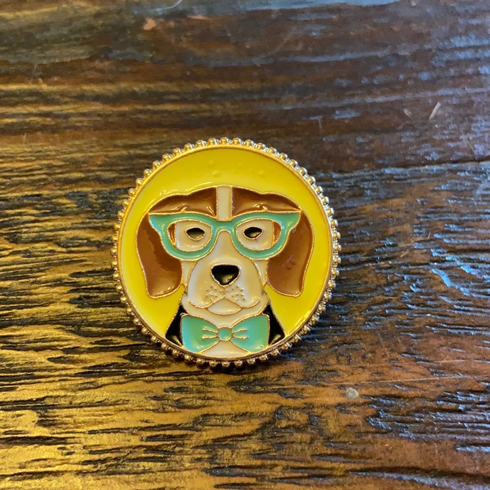 New! Beagle with glasses pin